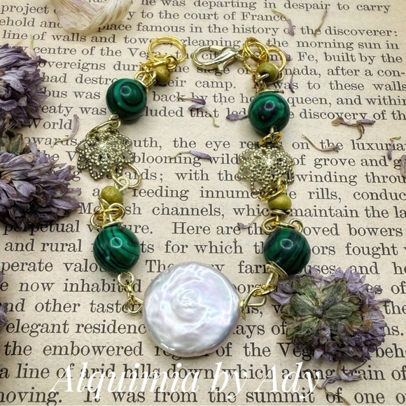 Green malachite and Gold tennis Bracelet with Big White Pearl
